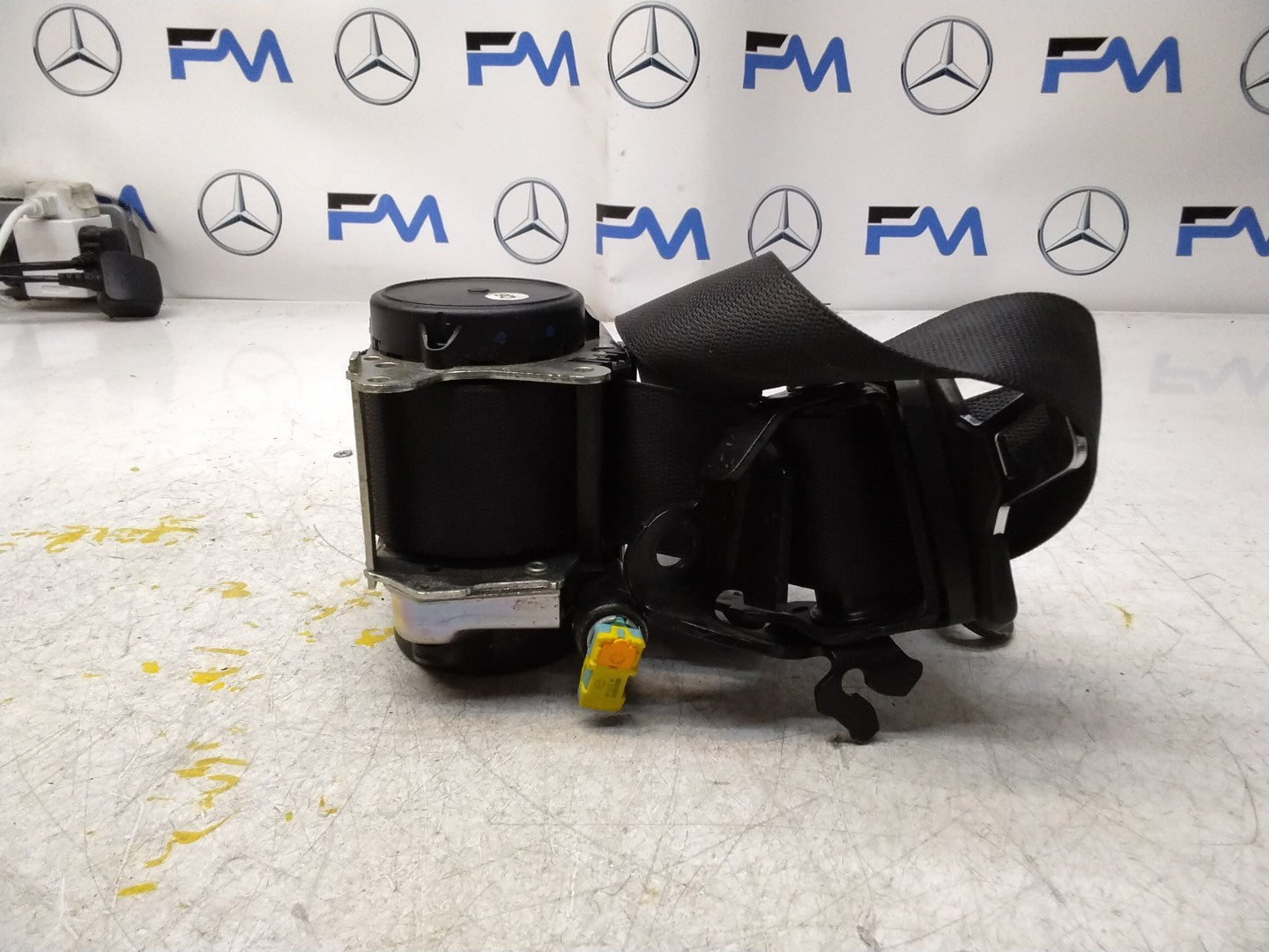 MERCEDES-BENZ W205 C CLASS FRONT LEFT PASSENGER SEATBELT A2058605185 FMS338 NSF