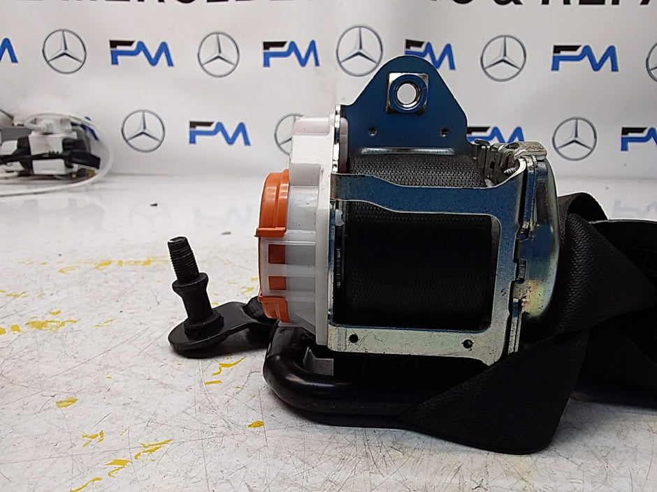 MERCEDES A CLASS  FRONT RIGHT SEAT BELT WITH PRETENSIONER A1778600800 FMS53 OSF