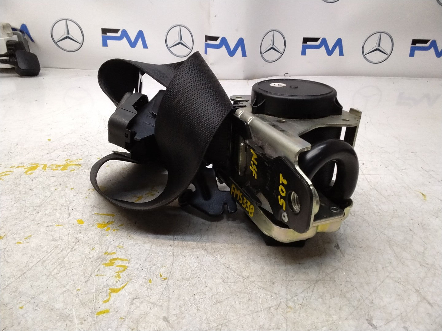 MERCEDES-BENZ W205 C CLASS FRONT LEFT PASSENGER SEATBELT A2058605185 FMS338 NSF