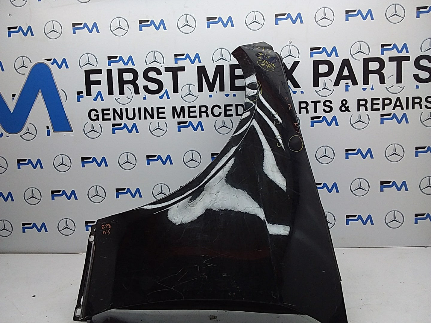 MERCEDES  E-CLASS W212 NS LEFT PASSENGER SIDE WINGS FMW27 A2128800124 (DAMAGED)