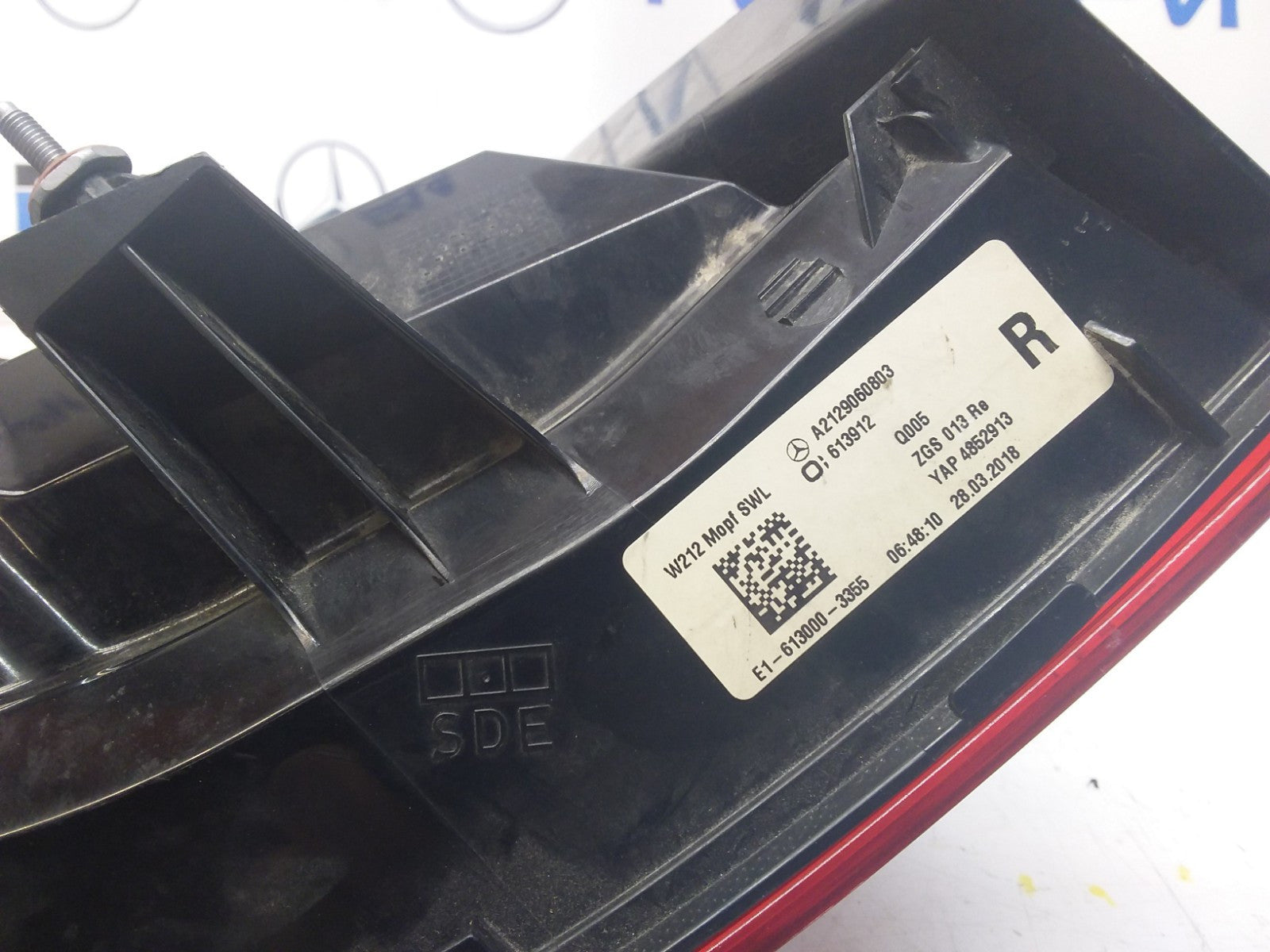 MERCEDES E-CLASS W212 REAR DRIVER O/S TAIL LIGHT A2129060803 2018 FMT85