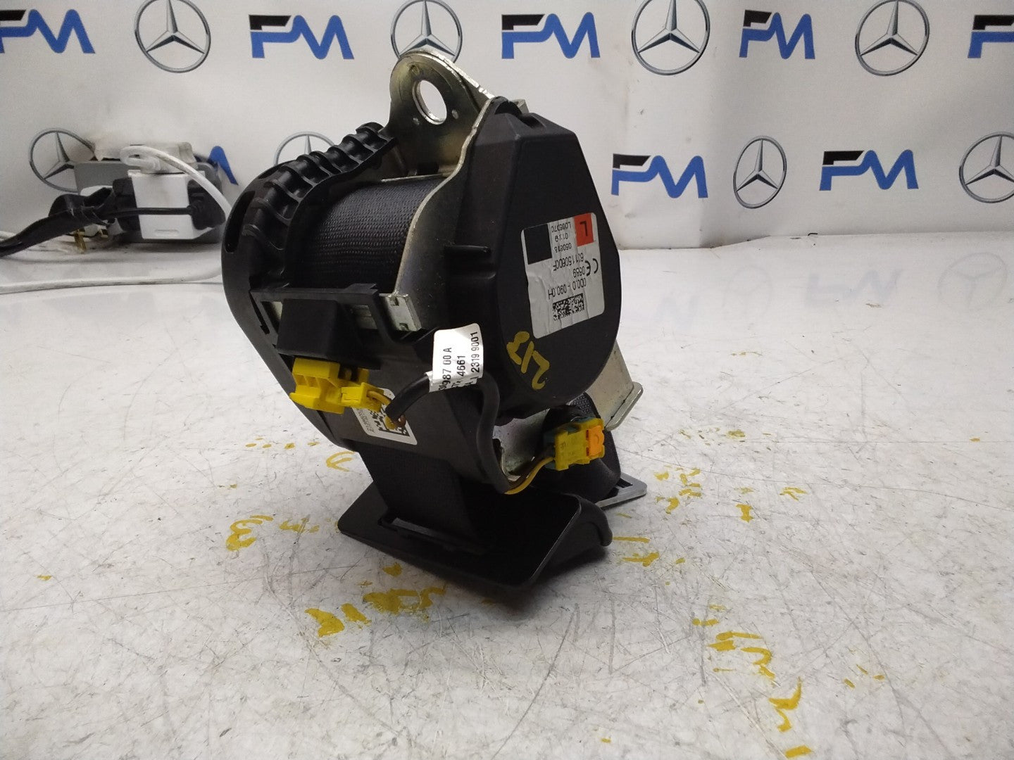 MERCEDES E-CLASS W213 LEFT PASSENGER SIDE REAR SEAT BELT A2138605301 FMS112 NSR
