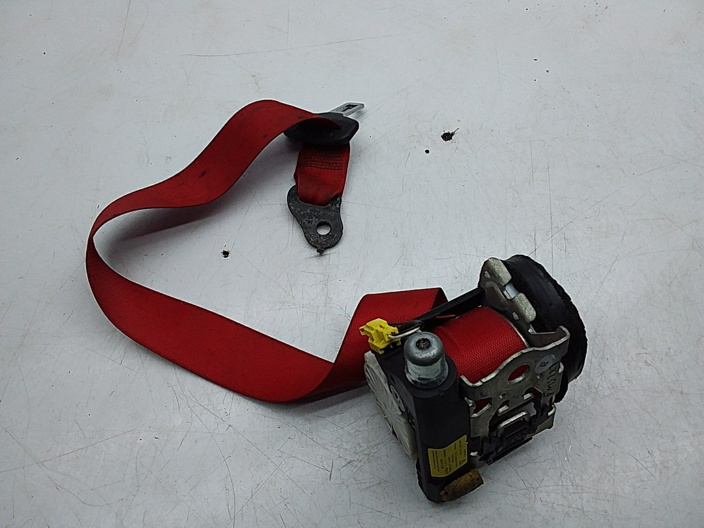 MERCEDES C-CLASS W204 SEAT BELT REAR LEFT DRIVER SIDE A2048602886 FMS227 OSR