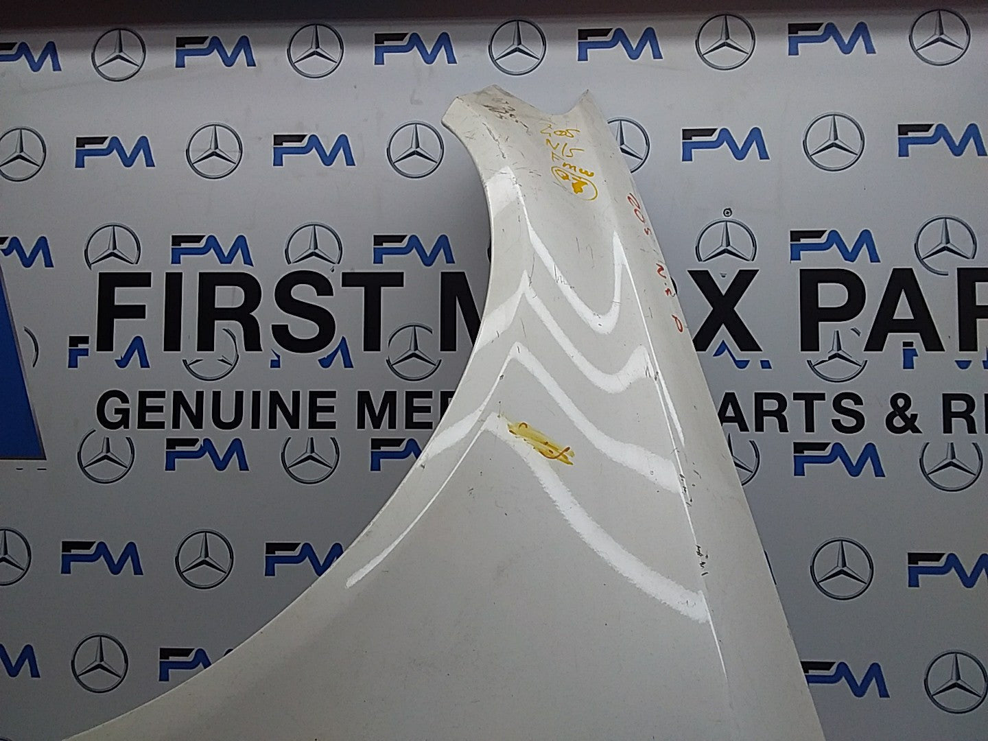MERCEDES  C-CLASS W205 NS LEFT PASSENGER SIDEWINGS A2058810101 FMW07 (DAMAGED)