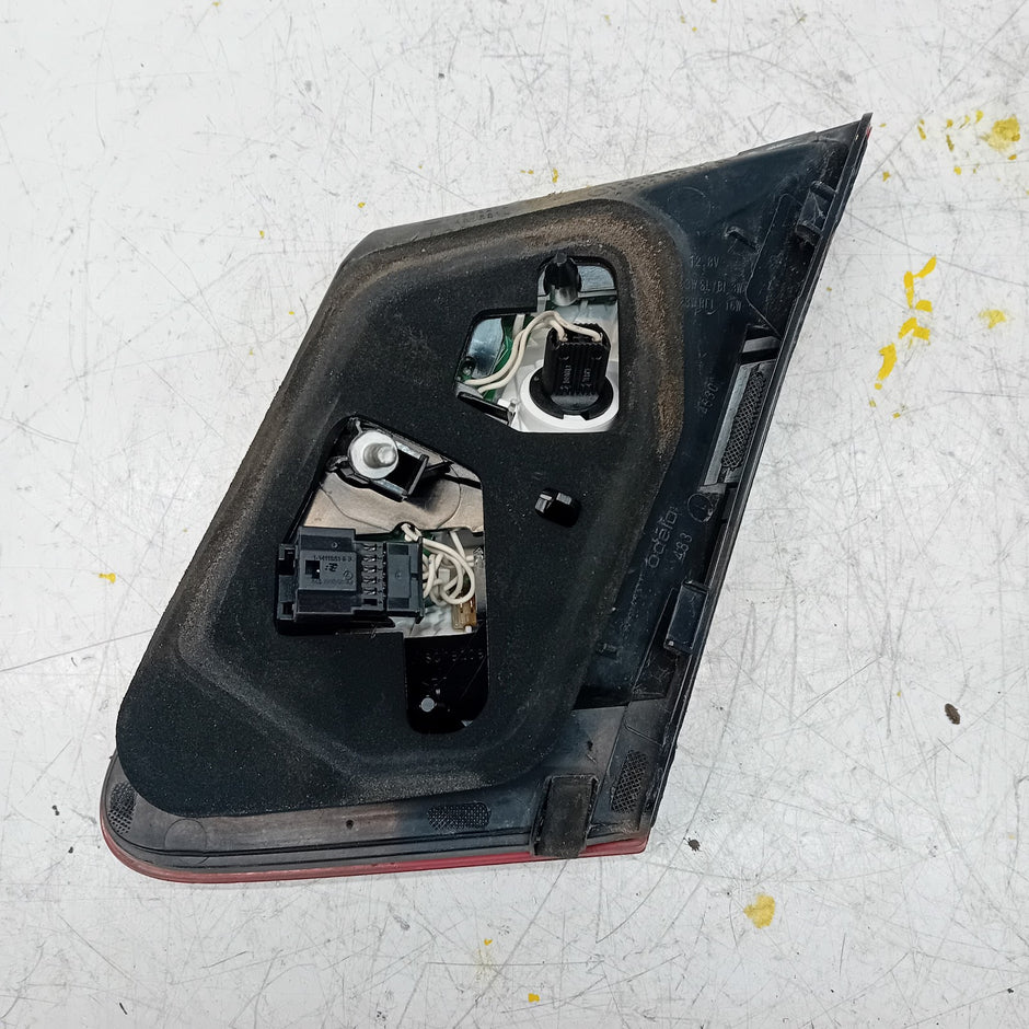 MERCEDES E-CLASS W212 DRIVER SIDE OS REAR TAIL LIGHT A2129060358 2012 FMT125