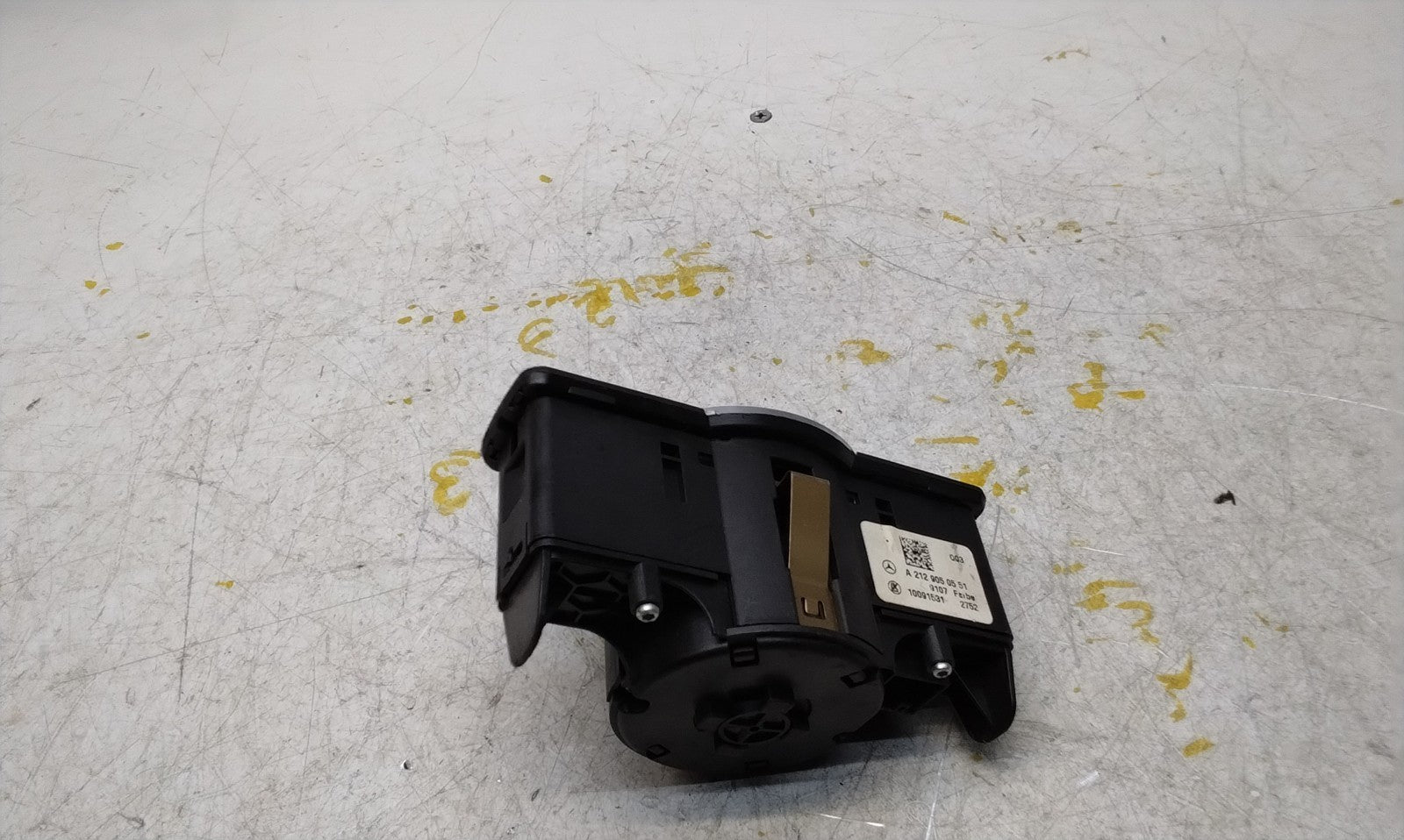 MERCEDES E-CLASS W212 HEADLIGHT CONTROL SWITCH 2014 A2129050551 FM001026