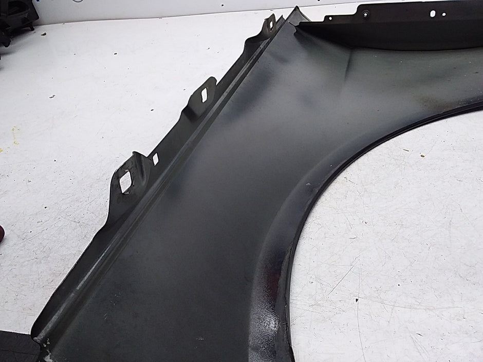 MERCEDES  E-CLASS W212 OS RIGHT DRIVER SIDE WINGS FMW22 A2128800224 