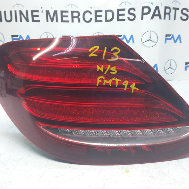 MERCEDES E-CLASS W213 2017 REAR PASSENGER N/S TAIL LIGHT A2139067900 FMT94