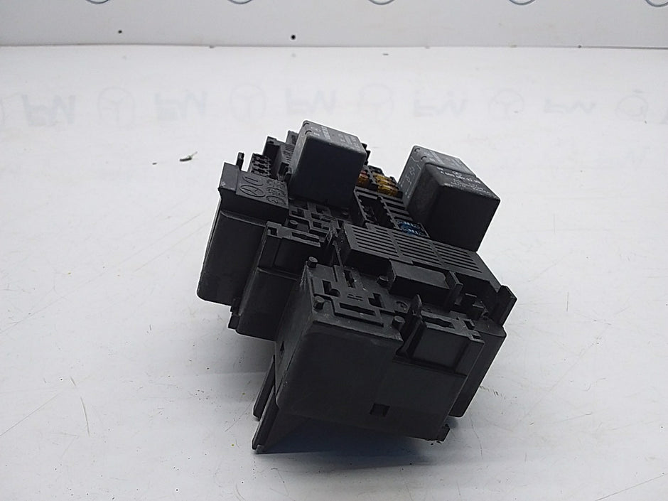 MERCEDES E CLASS FUSE RELAY BOX A2139065706 W213 2016 ONWARDS  FMF52