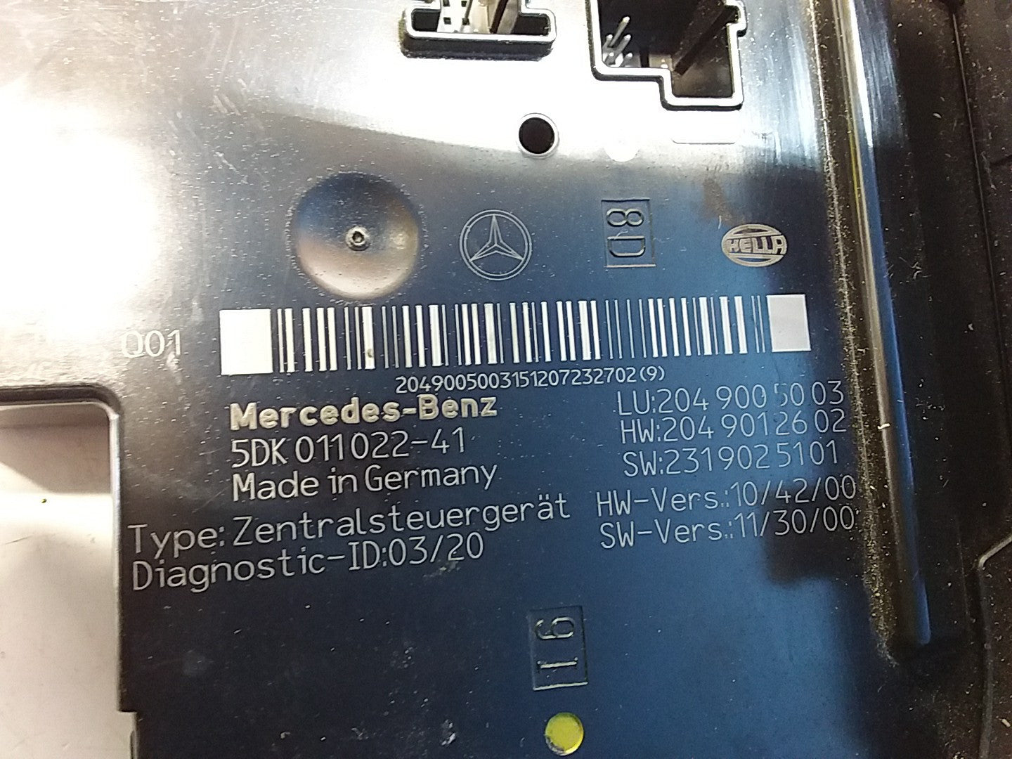 MERCEDES C-CLASS W204  FUSE  BOX RELAY A2049005003 FMF104