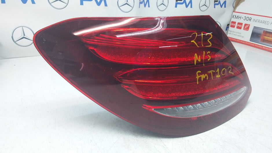 MERCEDES E-CLASS W213 PASSENGER SIDE NS REAR TAIL LIGHT 2016 FMT102