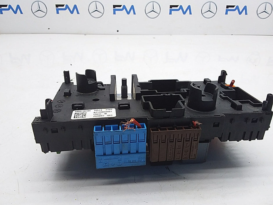 MERCEDES E-CLASS W213 2016 ONWARDS FUSE RELAY BOX A2139068801  FMF59