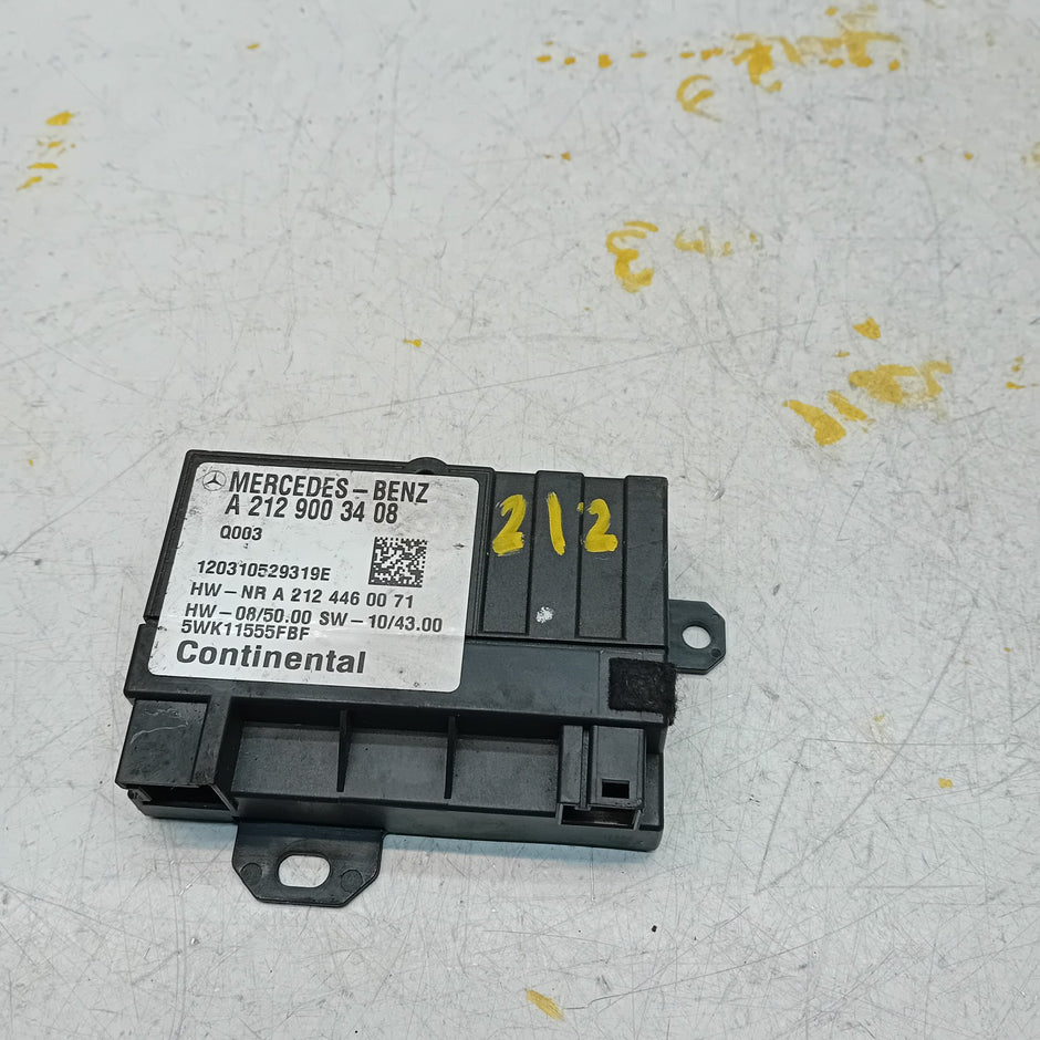 Mercedes  E-CLASS W212 Fuel Pump Module Control Unit A2129003408 FM00864
