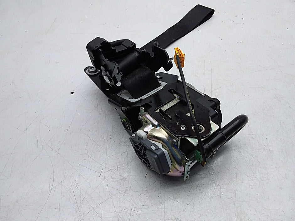 MERCEDES E-CLASS W238 SEAT BELT FRONT RIGHT DRIVER SIDE A2388602900 FMS253 OSF