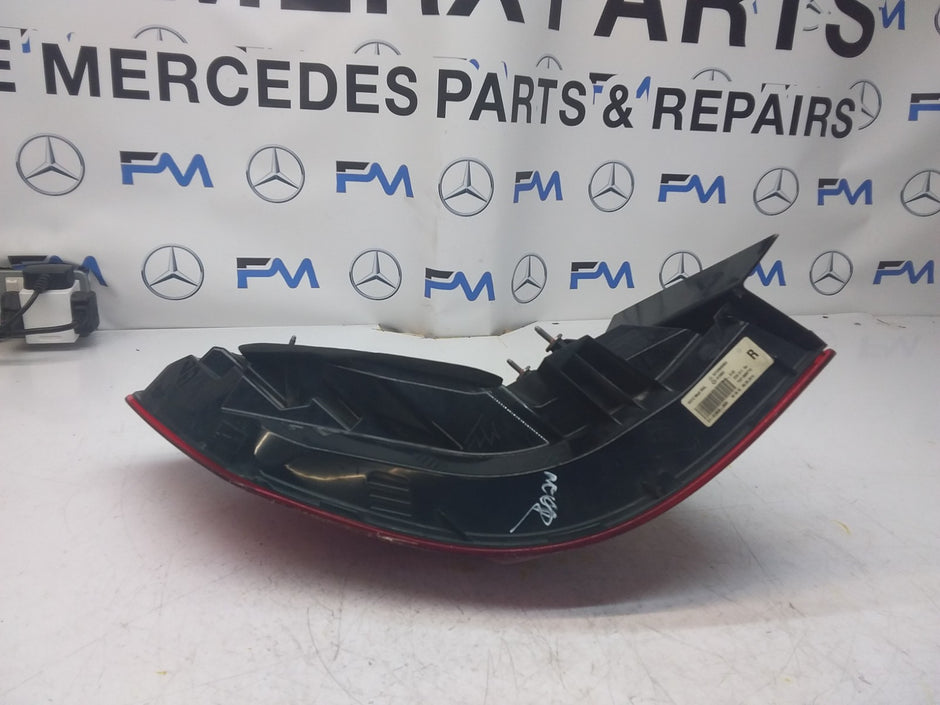 MERCEDES E-CLASS W212 REAR DRIVER O/S TAIL LIGHT A2129060803 2014 FMT84
