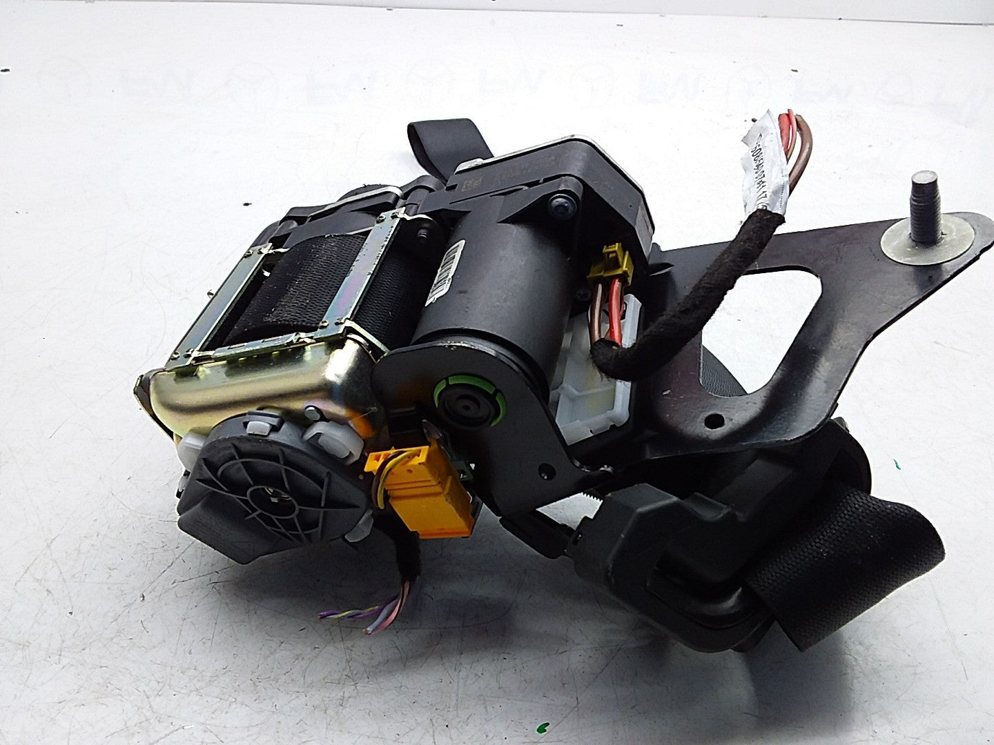 MERCEDES E-CLASS W238 SEAT BELT FRONT LEFT PASSENGER SIDE A2388602800 FMS266 NSF