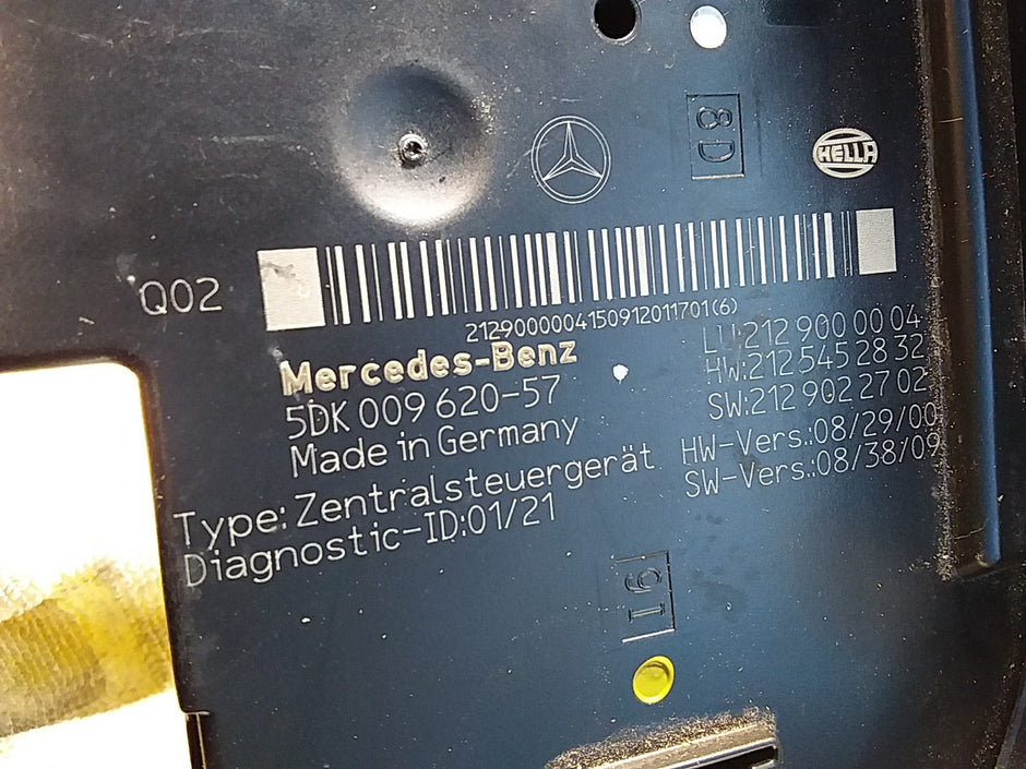 Mercedes E-CLASS W212 Fuse Box RELAY  A2129000004 FMF105