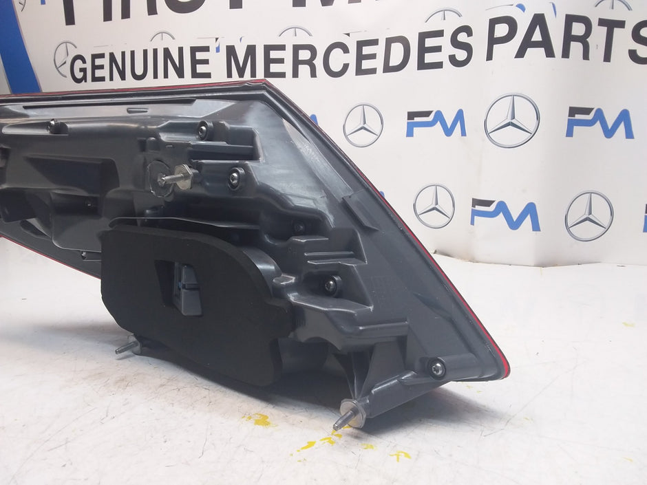 MERCEDES E-CLASS W213 DRIVER SIDE OS REAR TAIL LIGHT FMT96