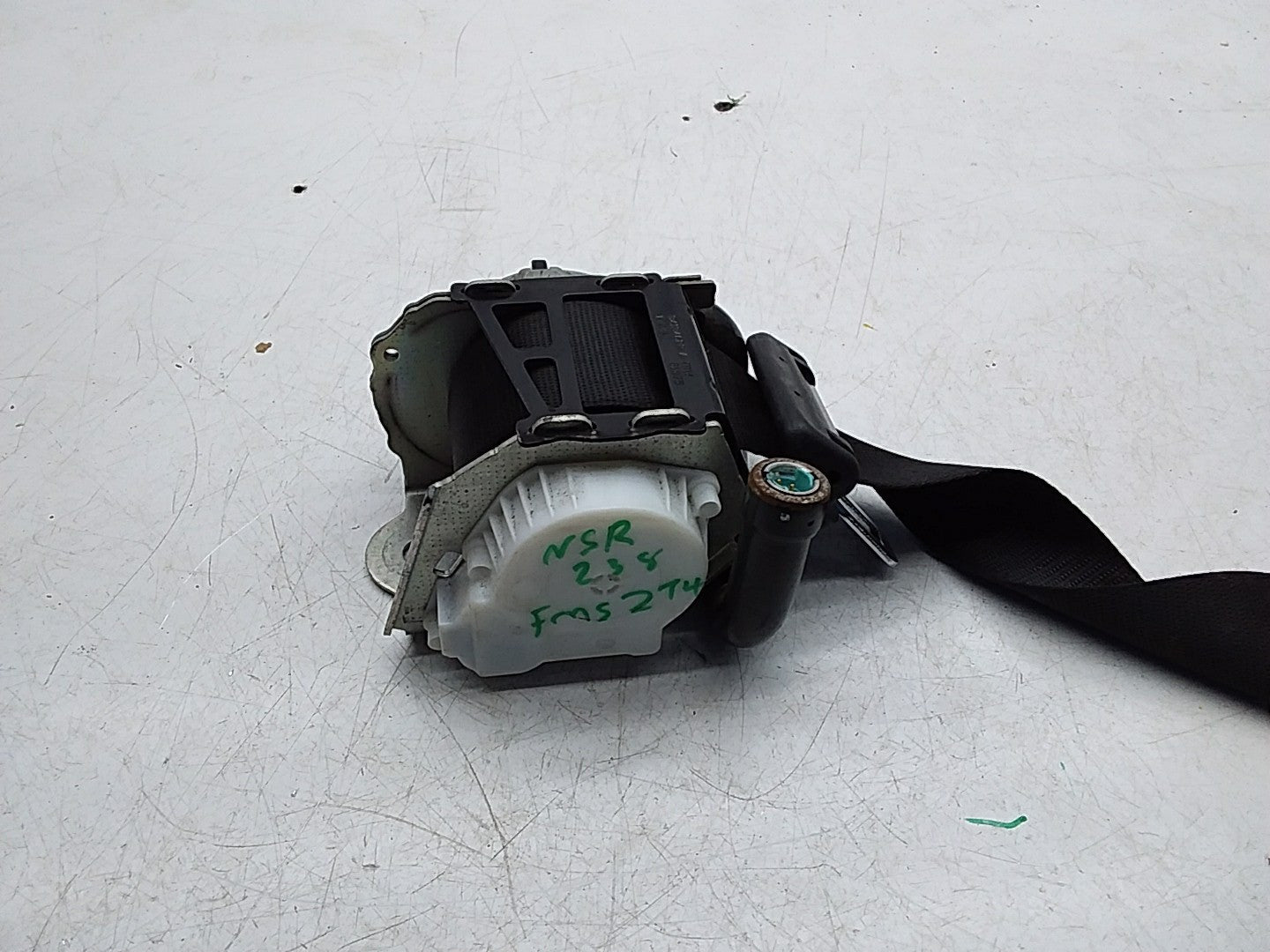 MERCEDES E-CLASS W238 SEAT BELT REAR LEFT PASSENGER SIDE A2388603700 FMS274 NSR