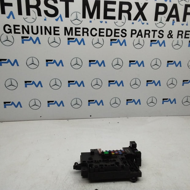 MITSUBISHI OUTLANDER FUSE RELAY  BOX  8637B687  FMF165