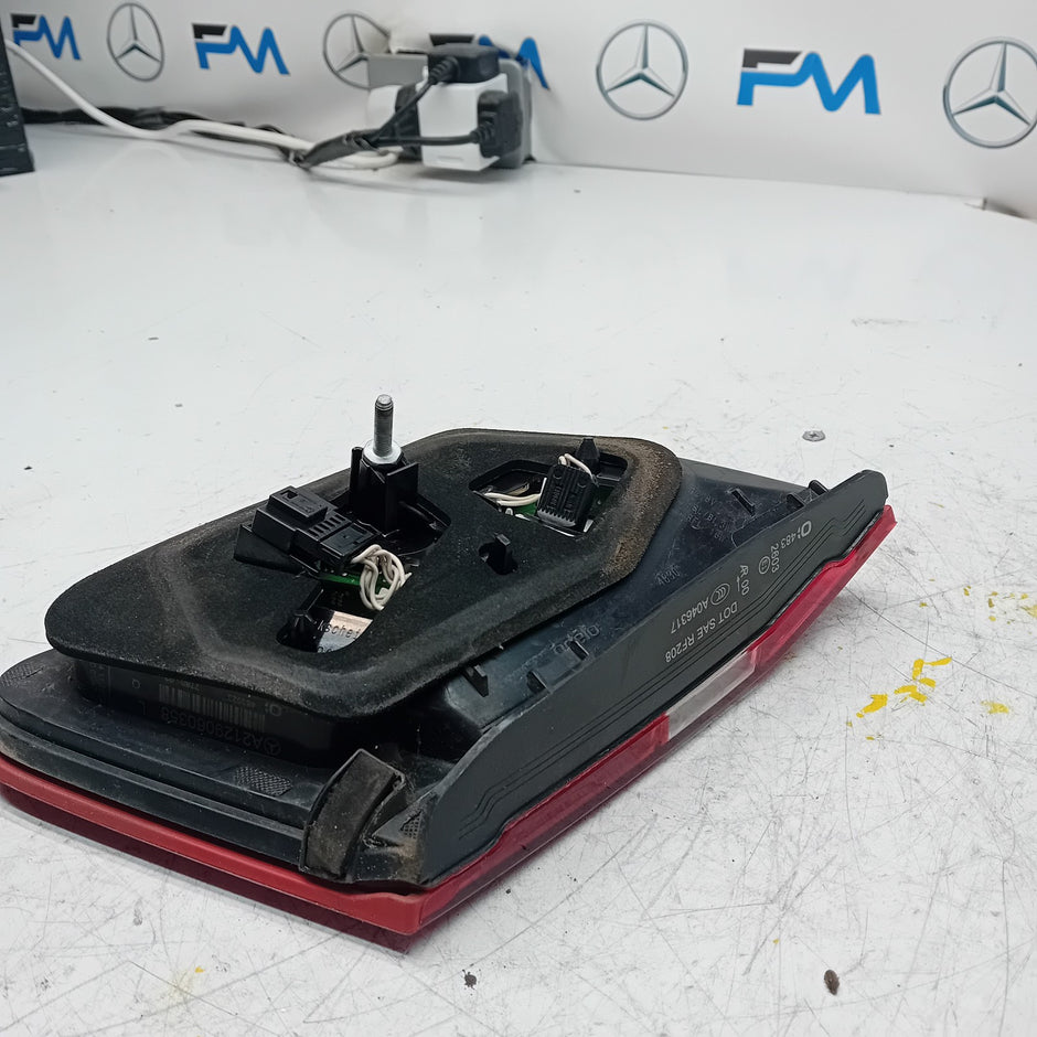 MERCEDES E-CLASS W212 DRIVER SIDE OS REAR TAIL LIGHT A2129060358 2012 FMT125