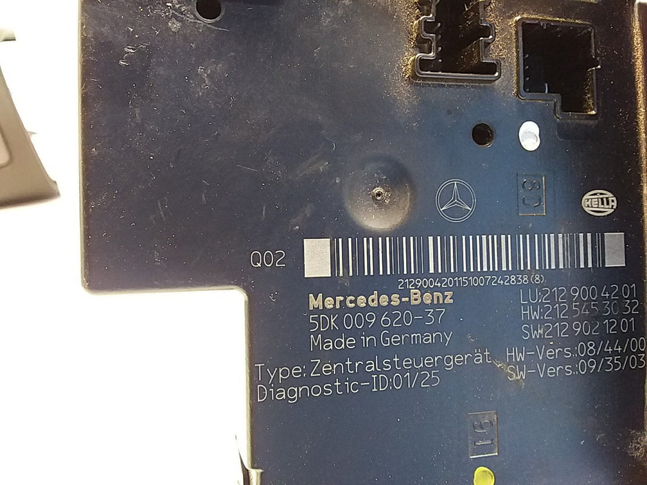 MERCEDES E-CLASS W212 FUSE  BOX RELAY A2129004201  FMF101