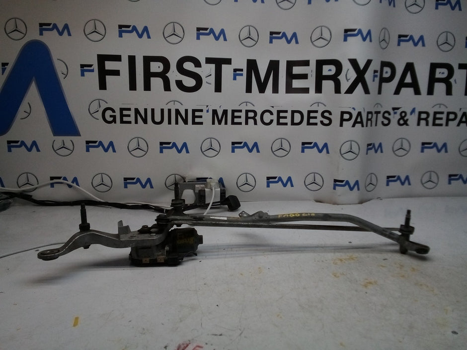 MERCEDES-BENZ C CLASS W205 FRONT WIPER MOTOR WITH LINKAGE A2059600940 FM00218