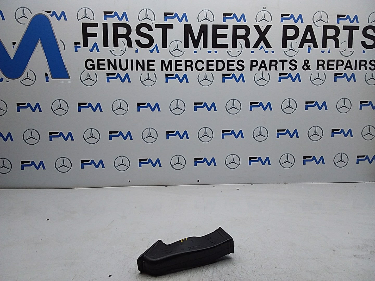 MERCEDES BENZ E-CLASS W213 AIR INTAKE TUBE A2138315000 FMI59