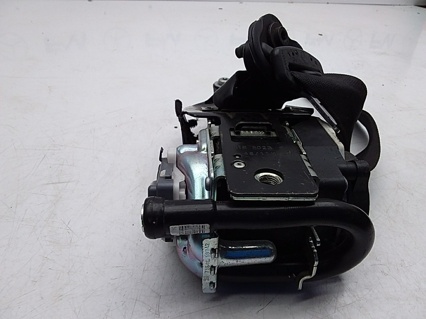 MERCEDES C-CLASS W204 SEAT BELT FRONT LEFT PASSENGER SIDE A2048601585 FMS228 NSF