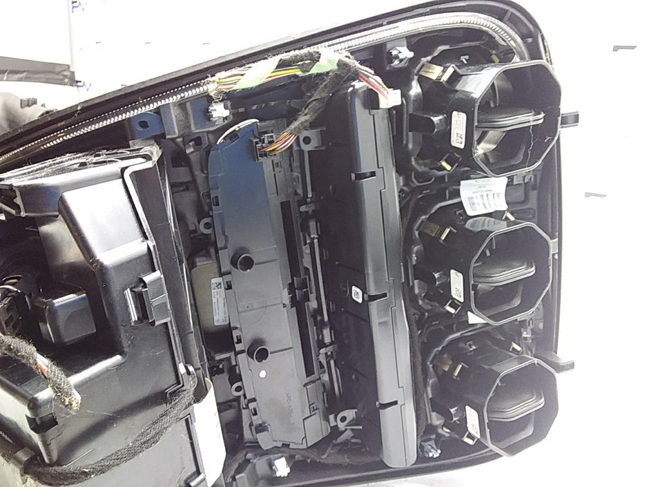 2014 ONWARDS MERCEDES C-CLASS W205 CENTRE  CONSOLE  A2056800210 FMK04
