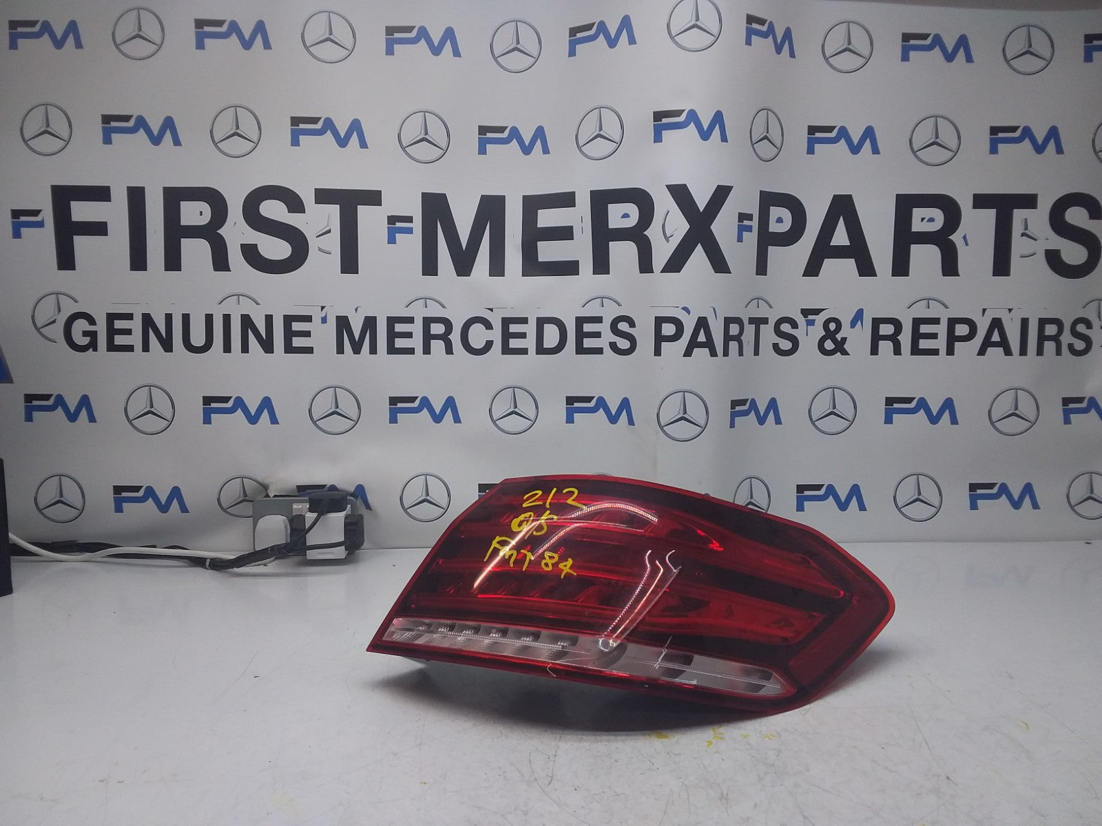MERCEDES E-CLASS W212 REAR DRIVER O/S TAIL LIGHT A2129060803 2014 FMT84