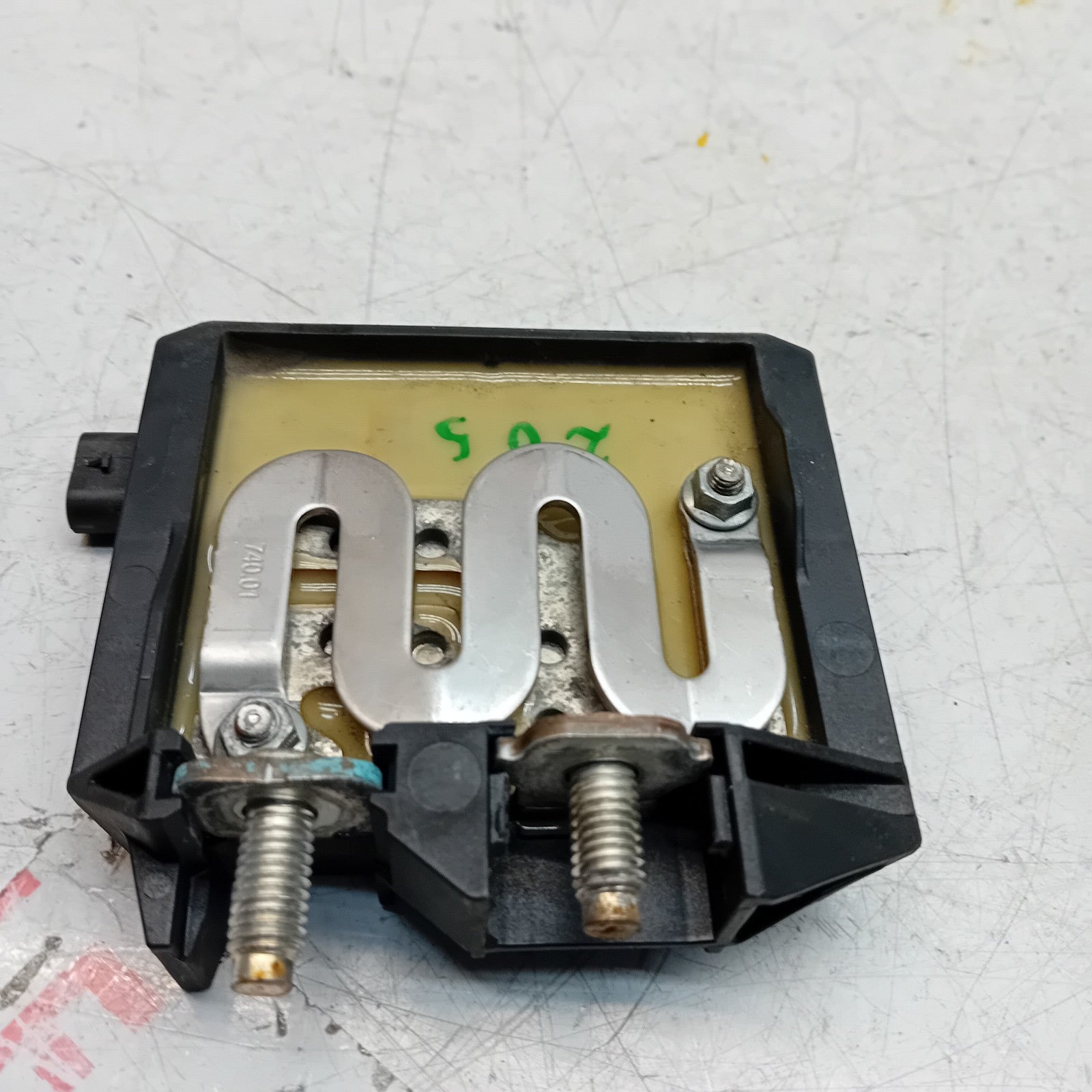 MERCEDES  C E CLASS W205 W213 NEGATIVE BATTERY CLAM TERMINAL A0009068705 FM00837