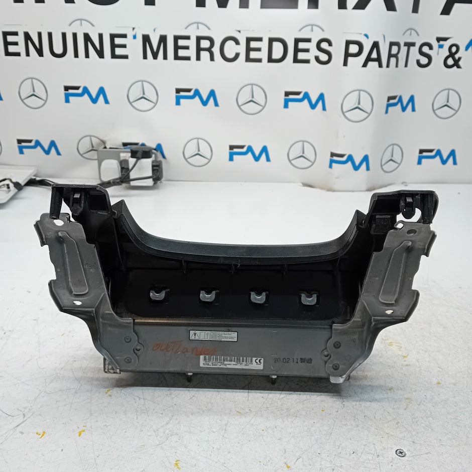 MITSUBISHI OUTLANDER MK3 KNEE AIR SRS BAG RIGHT DRIVER SIDE 7030A-31754 FM00985