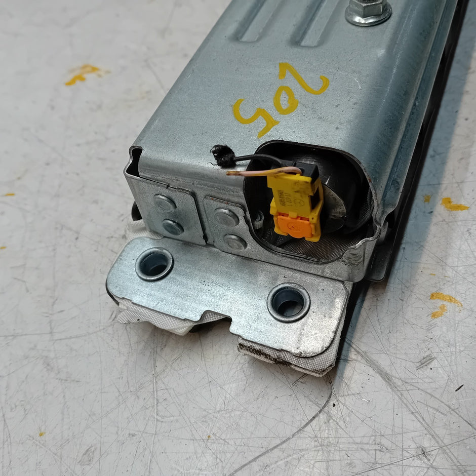 MERCEDES BENZ C CLASS W205 OSF DRIVER SIDE KNEE AIRBAG A2058201600 2017 FM001004