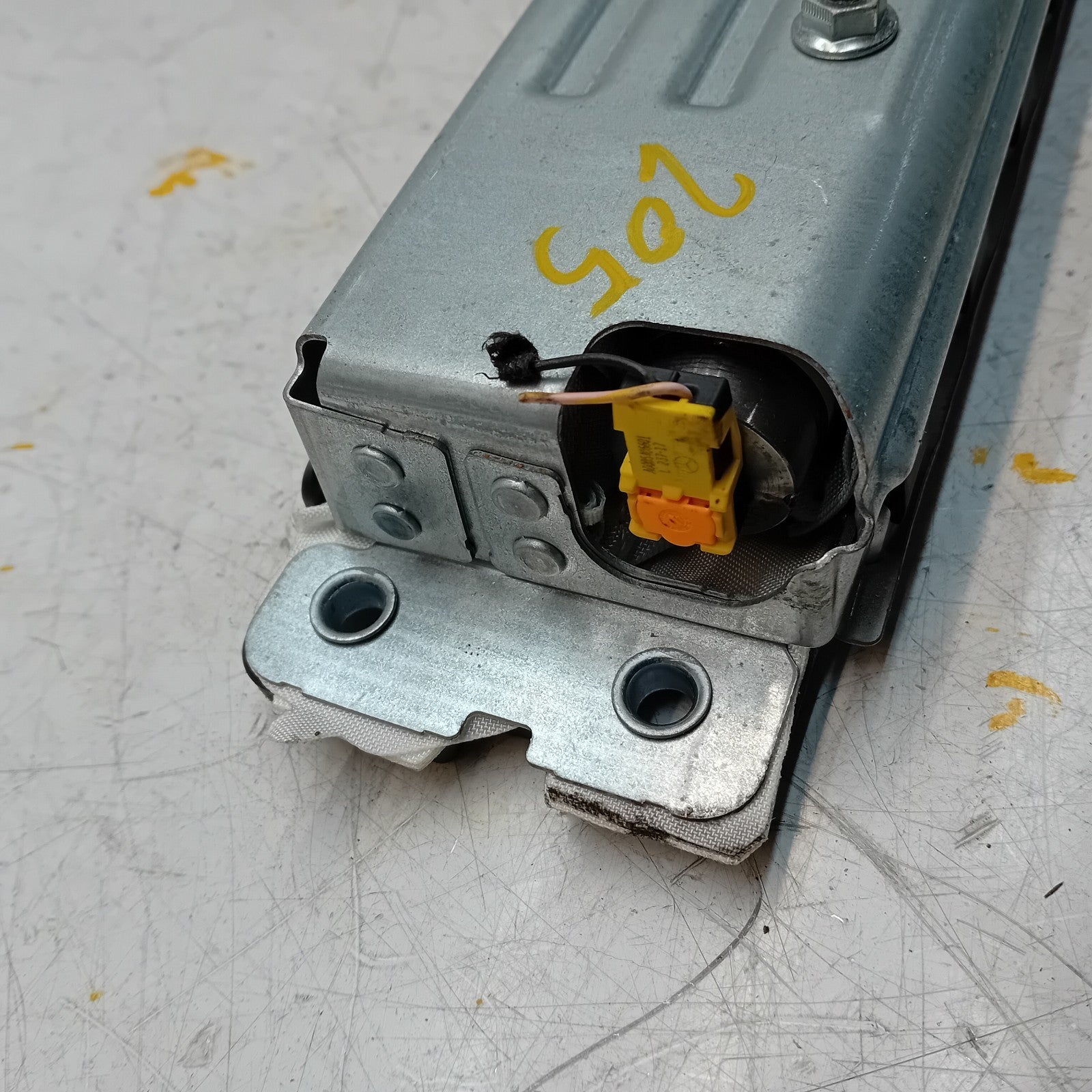 MERCEDES BENZ C CLASS W205 OSF DRIVER SIDE KNEE AIRBAG A2058201600 2017 FM001004