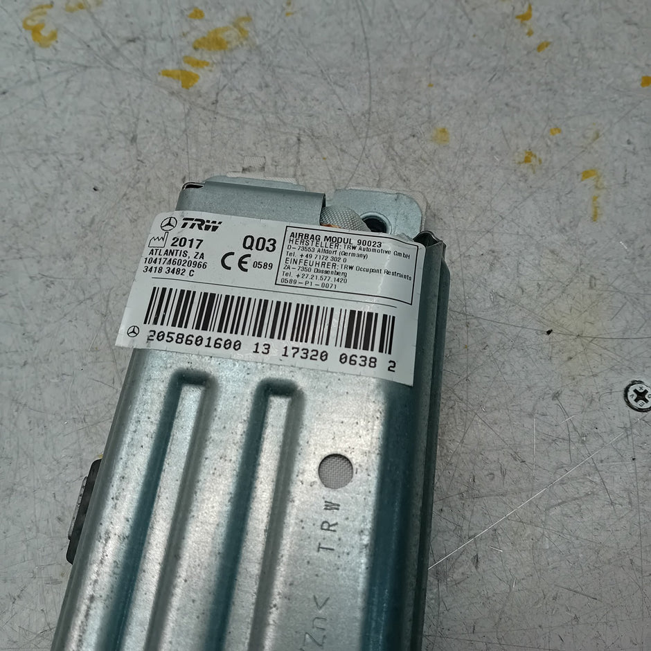 MERCEDES BENZ C CLASS W205 OSF DRIVER SIDE KNEE AIRBAG A2058201600 2017 FM001004