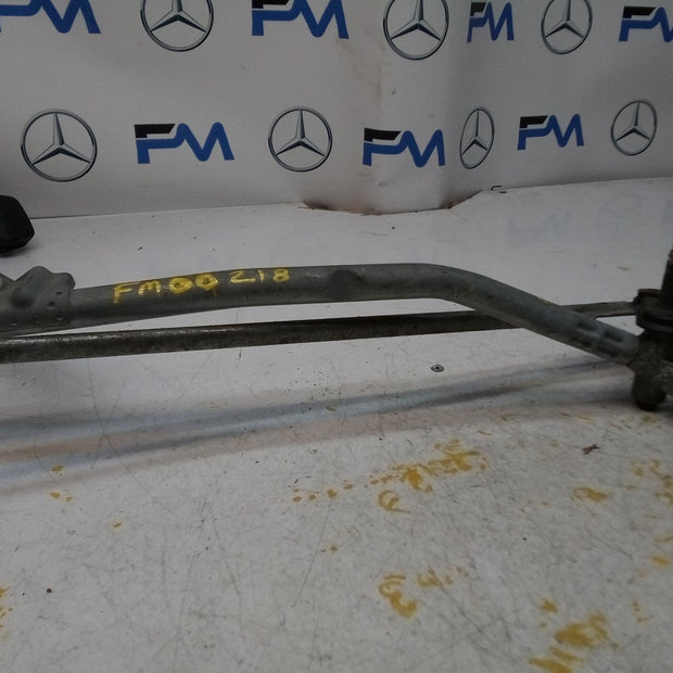 MERCEDES-BENZ C CLASS W205 FRONT WIPER MOTOR WITH LINKAGE A2059600940 FM00218