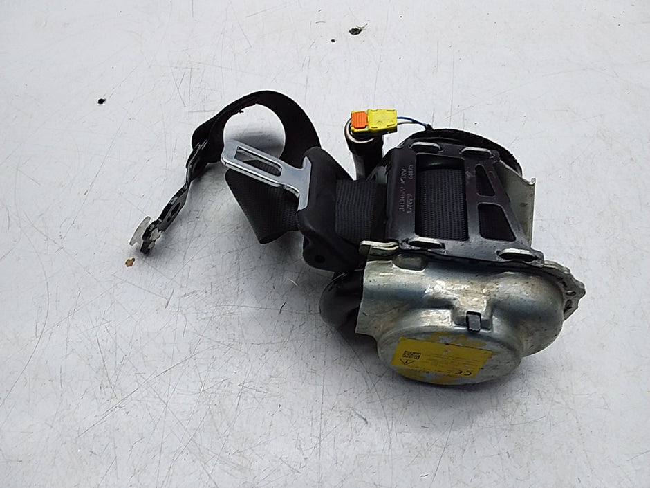 MERCEDES E-CLASS W238 SEAT BELT REAR RIGHT DRIVER SIDE A2388603600 FMS270 OSR