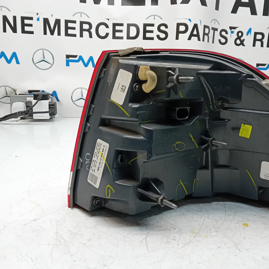 MERCEDES GLE W166 PASSENGER SIDE NS REAR TAIL LIGHT A1669065702 2018 FMT169