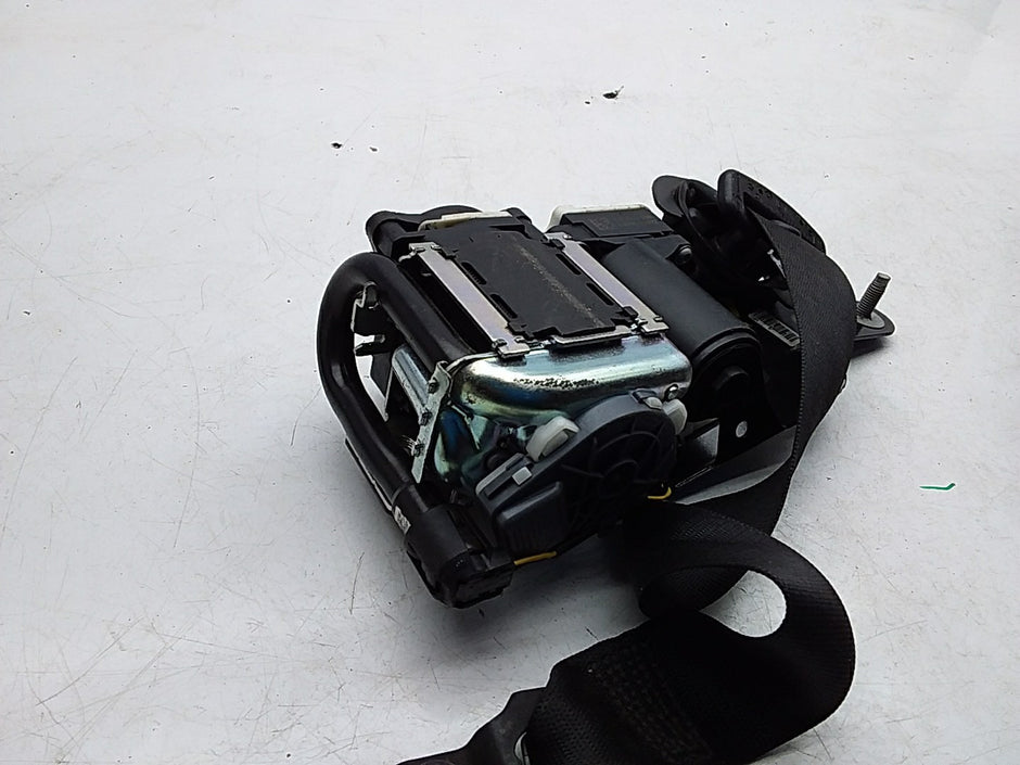MERCEDES C-CLASS W204 SEAT BELT FRONT LEFT PASSENGER SIDE A2048602385 FMS216 NSF