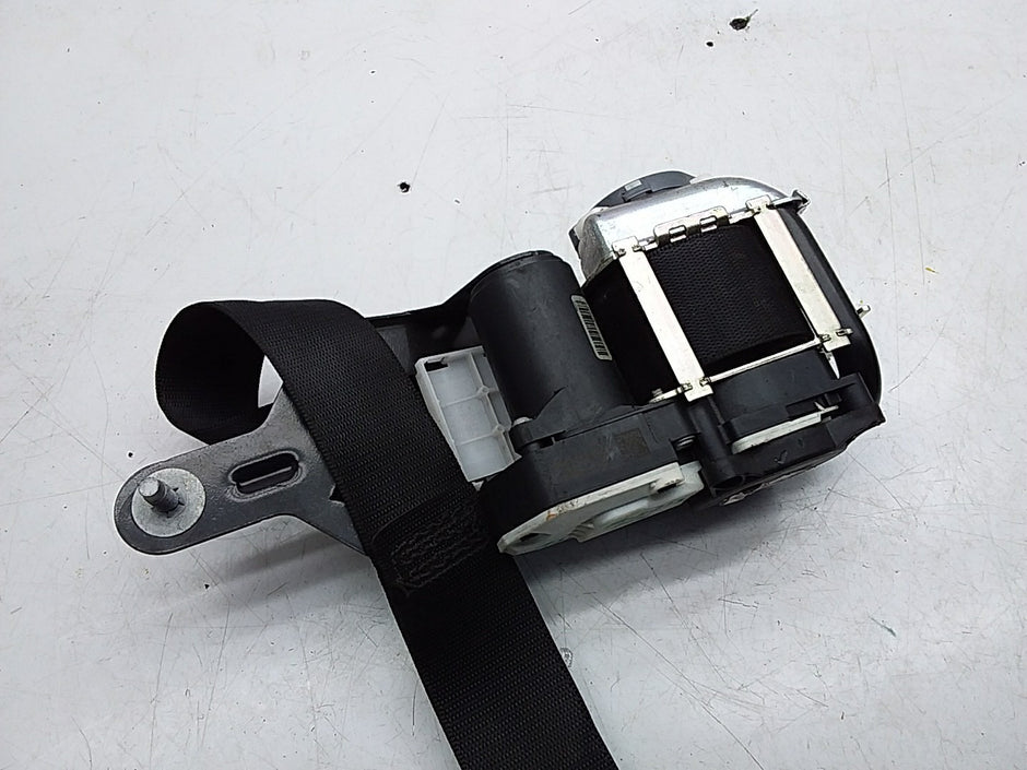 MERCEDES C-CLASS W204 SEAT BELT FRONT LEFT PASSENGER SIDE A2048601585 FMS218 NSF