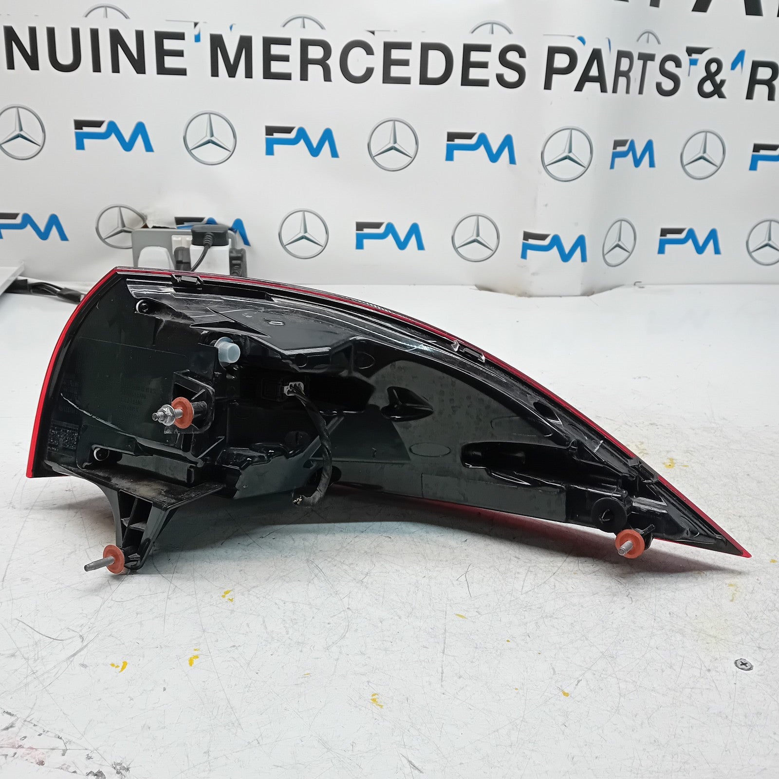 MERCEDES GLE W167 PASSENGER SIDE NS REAR TAIL LIGHT A1679060907 FMT221
