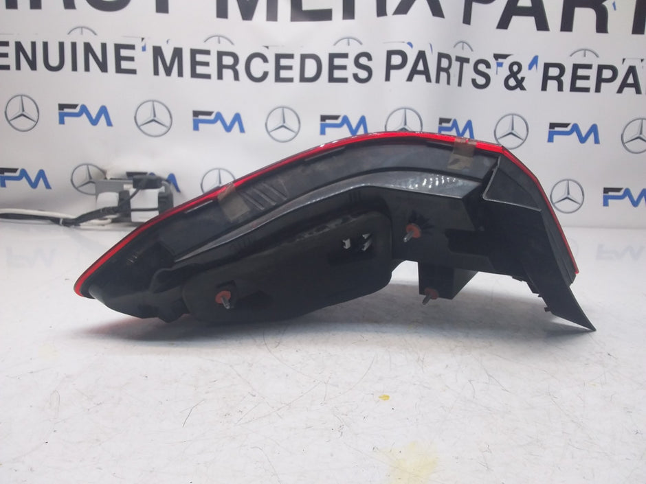 MERCEDES E-CLASS W212 REAR DRIVER O/S TAIL LIGHT A2129060803 2018 FMT85