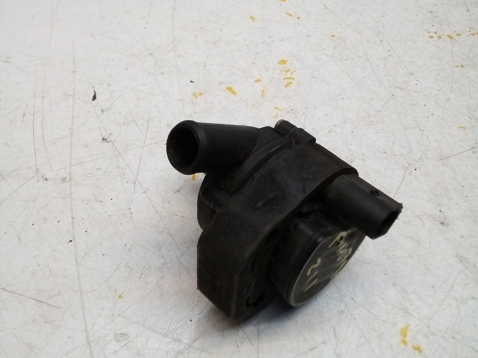 Mercedes E-CLASS W211 ELECTRIC COOLANT WATER PUMP A2118350028 FM00796