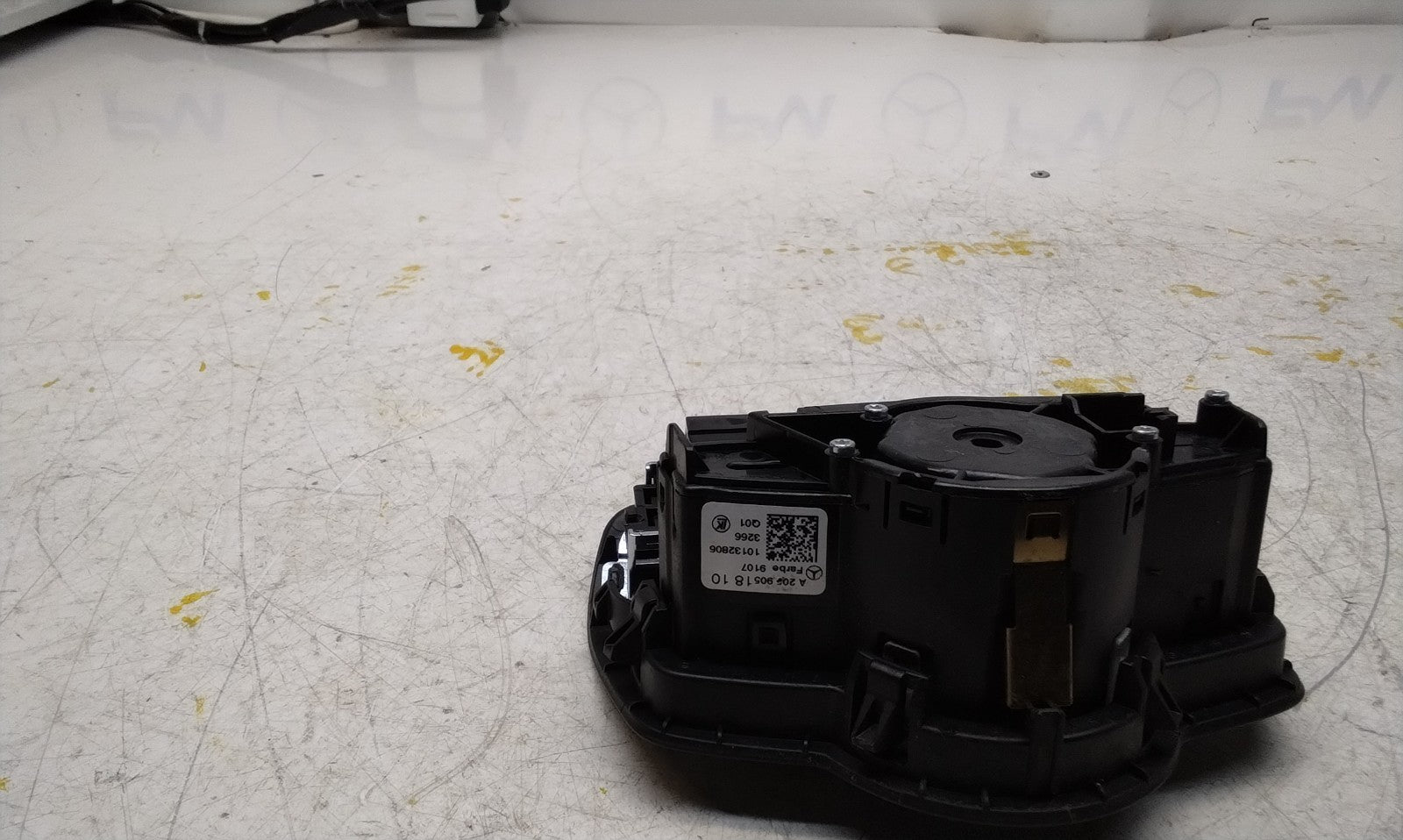 MERCEDES C-CLASS W205 HEADLIGHT CONTROL SWITCH 2014-2020 A2059051810 FM001017