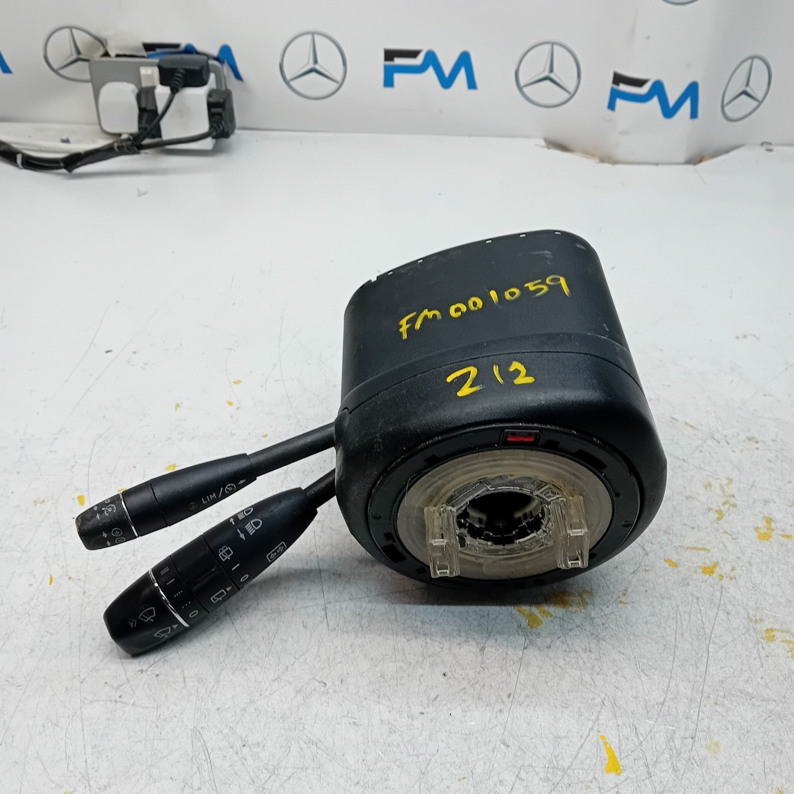 Mercedes E CLASS W212 INDICATOR/WIPER GEAR SELECT + SQUIB A2129007402 FM001059