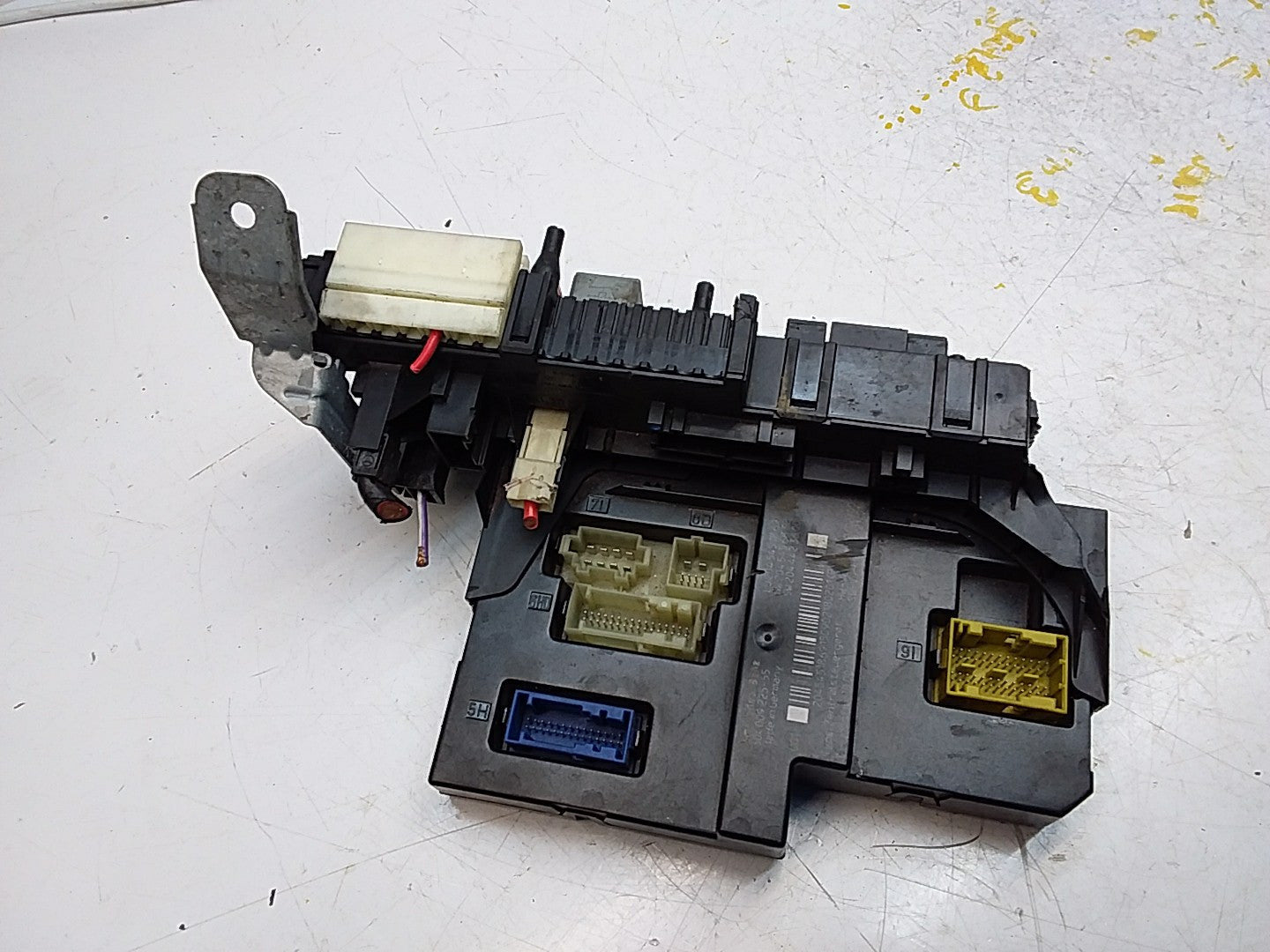 Mercedes C-CLASS W204 Fuse Box RELAY  A2045451869 FMF106
