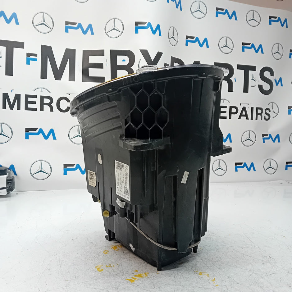 MERCEDES G-CLASS W463 LED PASSENGER SIDE NS HEADLIGHT A4639060502 2020 FMT196