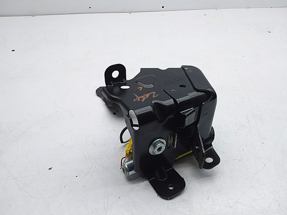 MERCEDES C-CLASS W204 SEAT BELT REAR  LEFT PASSENGER SIDE A2046301731 FMS207 NSR