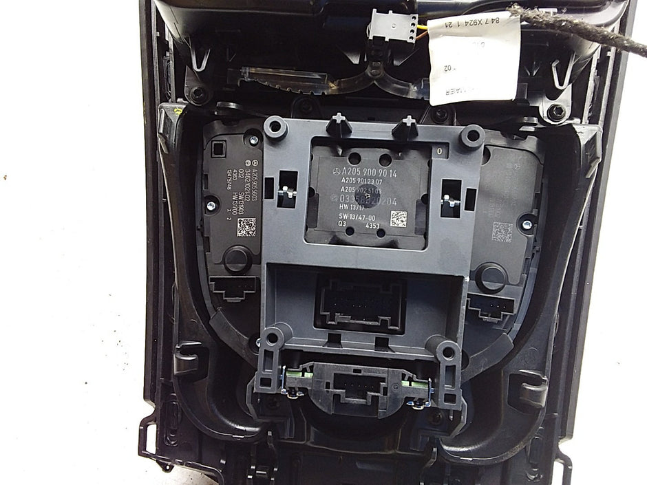 2014 ONWARDS MERCEDES C-CLASS W205 CENTRE  CONSOLE  A2056805107 FMK13 (DAMAGED)